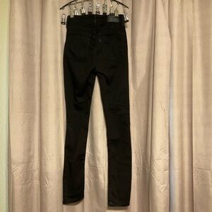 Levi's Women's High Rise Jeans - Black